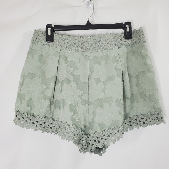 Luxxel Sage Green Short Set - Picture 11 of 16